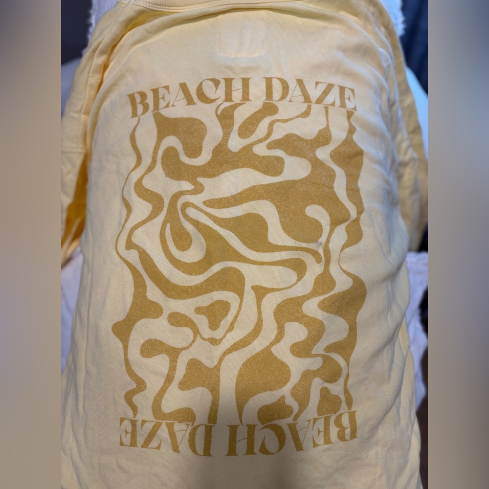 Aerie Beach Daze Crewneck Sz Small (pale yellow)